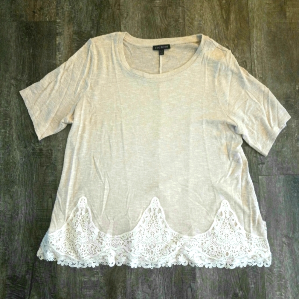 LANE Bryant 14-16 scoop neck blouse short sleeve with lacey bo…